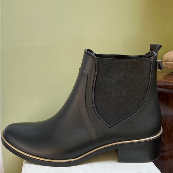kate spade Shoes - Kate Spade Black solstice rain boot (Women)
Kate Spade New York